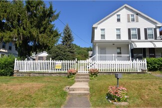 304 New Philadelphia Rd, New Philadelphia, PA 17959