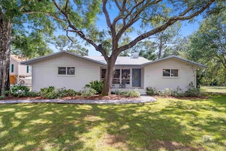213 W 12th Ave, Gulf Shores, AL 36542