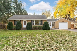 2516 Stillwater Rd E, Saint Paul, MN 55119