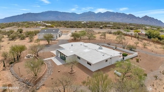 1720 W Cessna Way, Tucson, AZ 85755