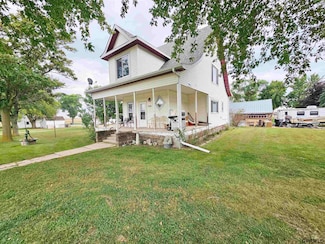 200 E Harvard St, Clay Center, NE 68933