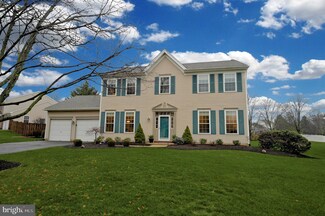 20 Larchmont Ct, Pennington, NJ 08534