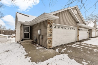 1521 Lincoln Park Dr, South Saint Paul, MN 55075