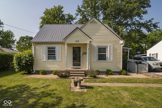 215 Shadowlawn Ave, Greencastle, IN 46135