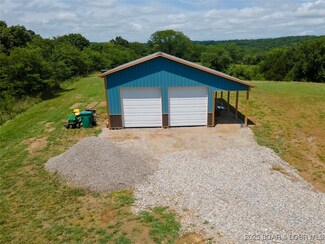 19606 Tuttle Rd, Out of Area (Lobr), MO 65025