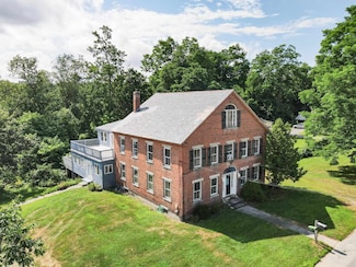 46 Northfield Rd, Hinsdale, NH 03451