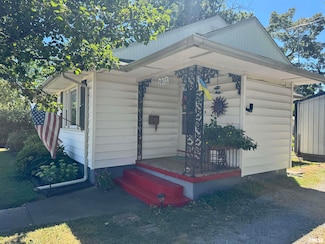 1803 W Cherry St, Marion, IL 62959