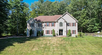 6 Windsor Ln, New Hartford, CT 06057