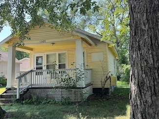 1305 Noeske St, Midland, MI 48640