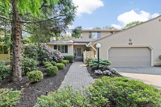 202 Allandale Rd Unit A, Chestnut Hill, MA 02467