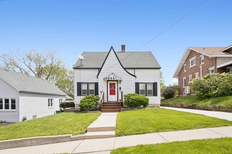 417 Holmes St, Lemont, IL 60439