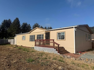 2520 Maher Ave, Crescent City, CA 95531