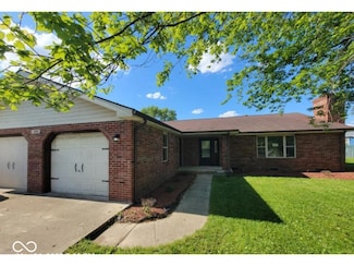 724 Iroquois St, Anderson, IN 46012