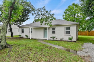 3111 Azalea Dr, North Charleston, SC 29405