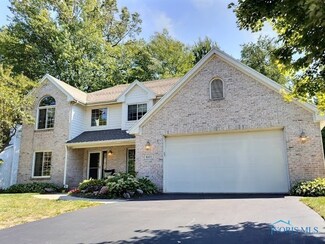 8257 Southampton Dr, Holland, OH 43528