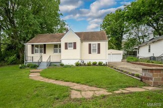 126 E Waymire Ave, Saint Louis, MO 63119