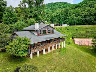 31 Valley Ln, Bryson City, NC 28713