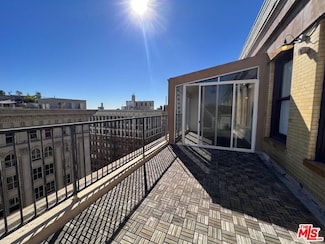 215 W 7th St Unit 1310, Los Angeles, CA 90014