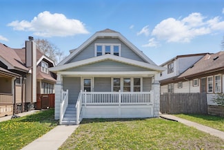 2925 N 51st St, Milwaukee, WI 53210