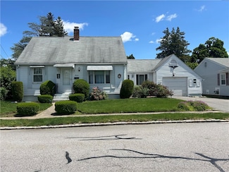 9 Linden Dr, West Warwick, RI 02893