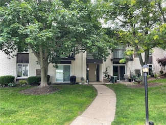 8507 N Akins Rd Unit C2, North Royalton, OH 44133