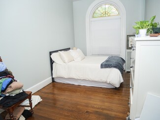 45 Carlton St Unit 3, Brookline, MA 02446