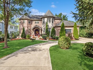 450 S Warren Ave, Palatine, IL 60074