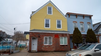 651 Penn St, Perth Amboy, NJ 08861