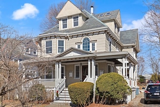 15 Henshaw St Unit 3, Brighton, MA 02135