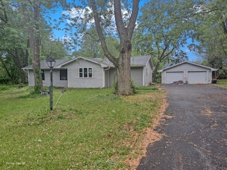 2415 Lockner Blvd, Joliet, IL 60431