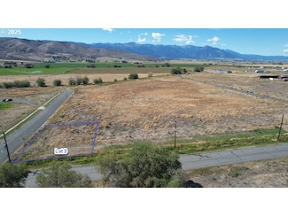 0 17th St Unit 3, Baker City, OR 97814
