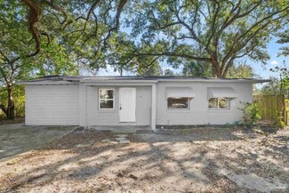 35 Randolph Dr, Pensacola, FL 32506