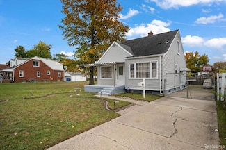 2144 Woodruff Ave, Warren, MI 48091