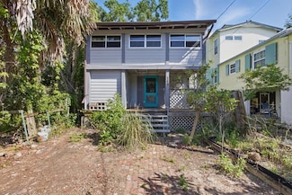 749 6th St, Cedar Key, FL 32625