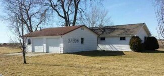 24906 490th St, Chariton, IA 50049