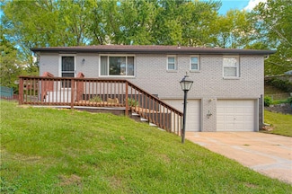 6937 N Hickory St, Kansas City, MO 64118