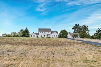 11260 W 187th St, Spring Hill, KS 66083