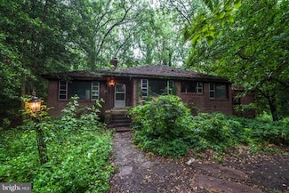 9007 Hickory Hill Ave, Lanham, MD 20706