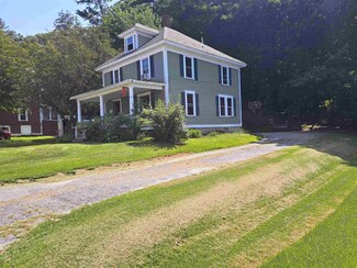 17 Woodland St, Newport, NH 03773