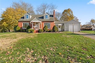 2638 S Graham Cir, Akron, OH 44312