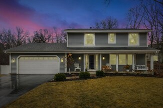 8634 Wood Cliff Cir S, Bloomington, MN 55438