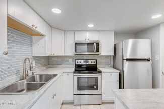 7117 W Wolf St, Phoenix, AZ 85033