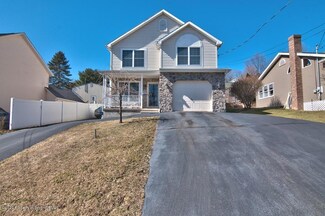 135 Gorham Ave, Mayfield, PA 18433