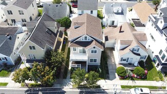 12 N Clarendon Ave, Margate City, NJ 08402