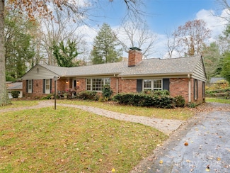25 Ridgefield Place, Asheville, NC 28803