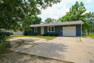 506 Elm St, Americus, KS 66835
