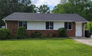 2410 Madre Place, Greensboro, NC 27406