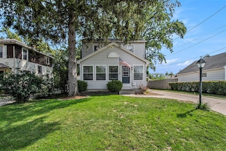 1214 Carlton Ave NE, Grand Rapids, MI 49505