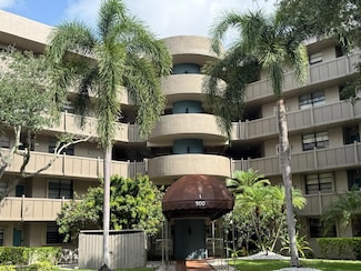 900 Colony Point Cir Unit 407, Pembroke Pines, FL 33026