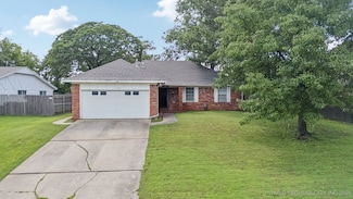 1110 S Division St, Sapulpa, OK 74066